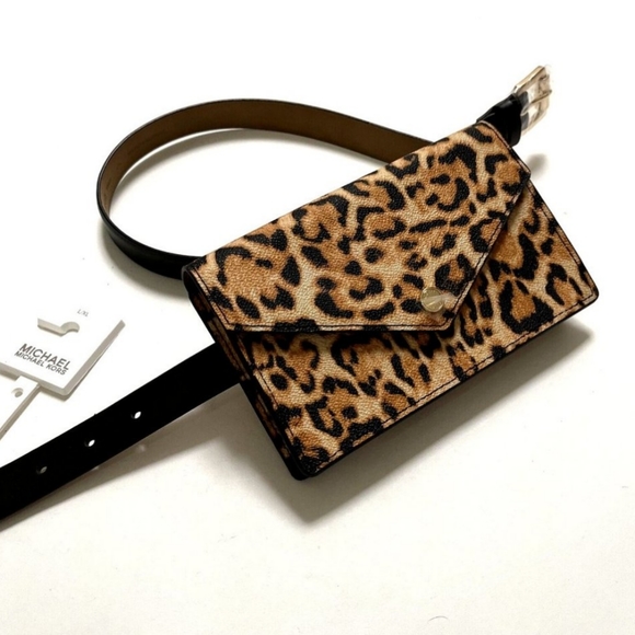 Michael Kors Handbags - NWT MICHAEL KORS ANIMAL PRINT WAIST BAG SIZE L/XL